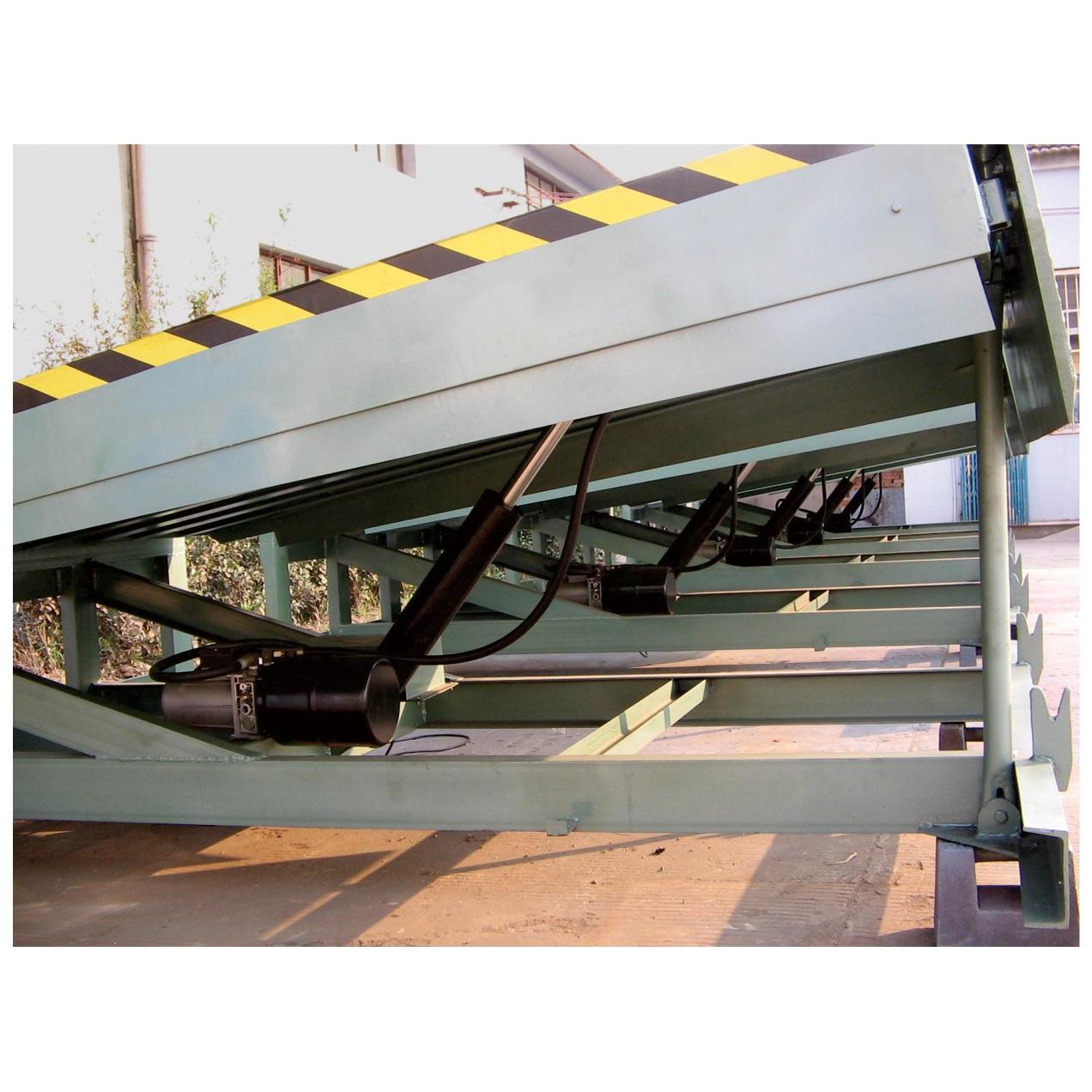 固定式液壓登車橋（月臺(tái)）